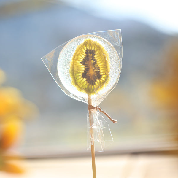 恵みのあめ(棒付き)グリーンキウイ